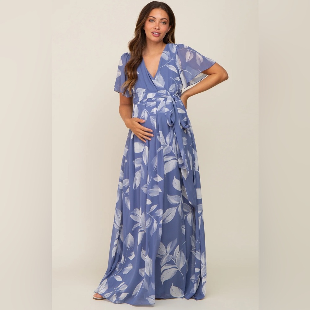 Beautiful maternity dress. New never worn
